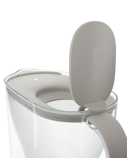 Vandens filtravimo ąsotis Brita Style Essential Led 2,4l, smėlio spalvos, su 1 vnt Maxtra Pro vandens filtru
